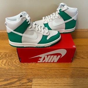 Nike Dunk High GS Size 4.5Y Phantom Stadium Green Sneaker (Women’s 6)